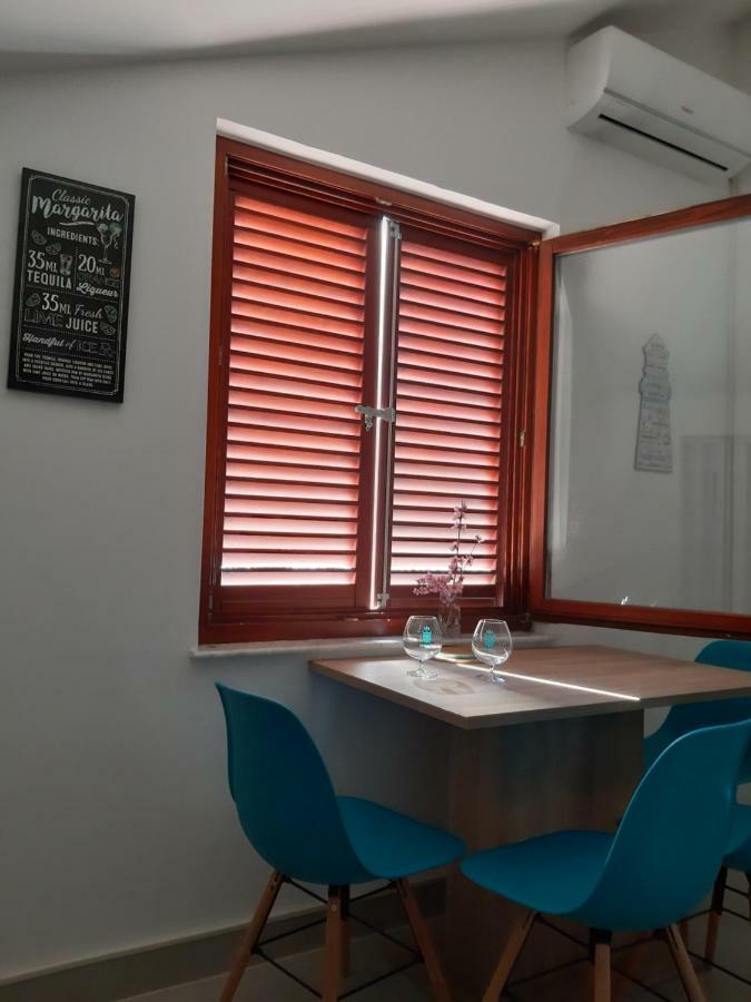 Studio Apartman Lady Apartment Njivice Luaran gambar